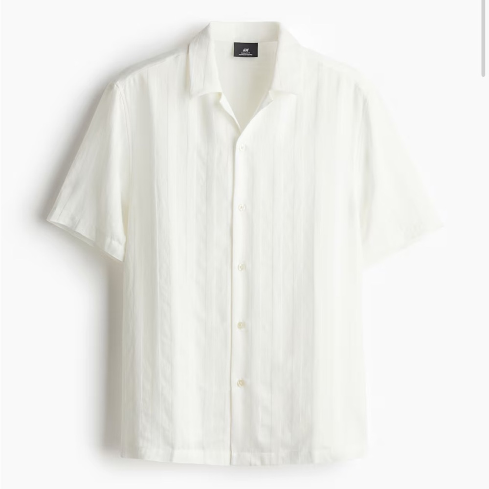 H&M White Short Sleeve Casual Button-Down Shirt